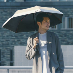 日傘　人物.jpg